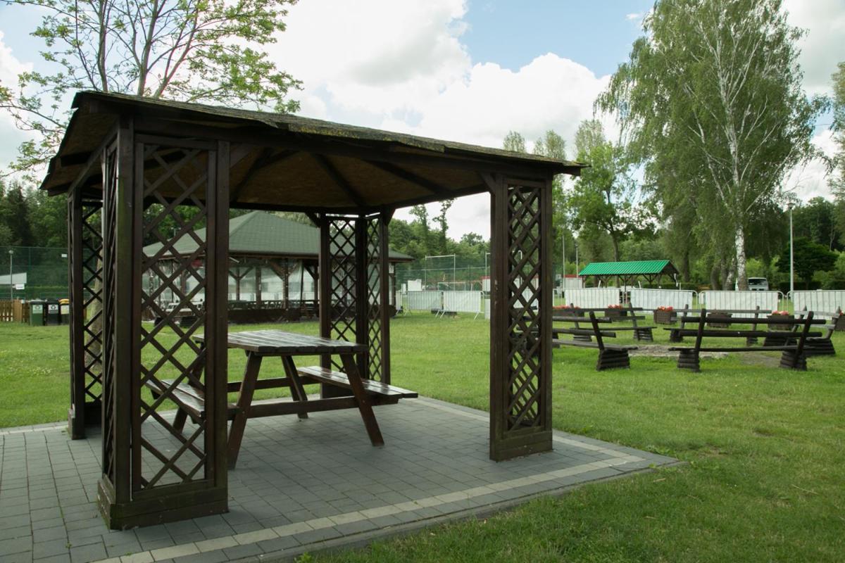 Camping Oaza Blonie Kornik Domki Standard Plus - 3 Pokoje Exterior photo
